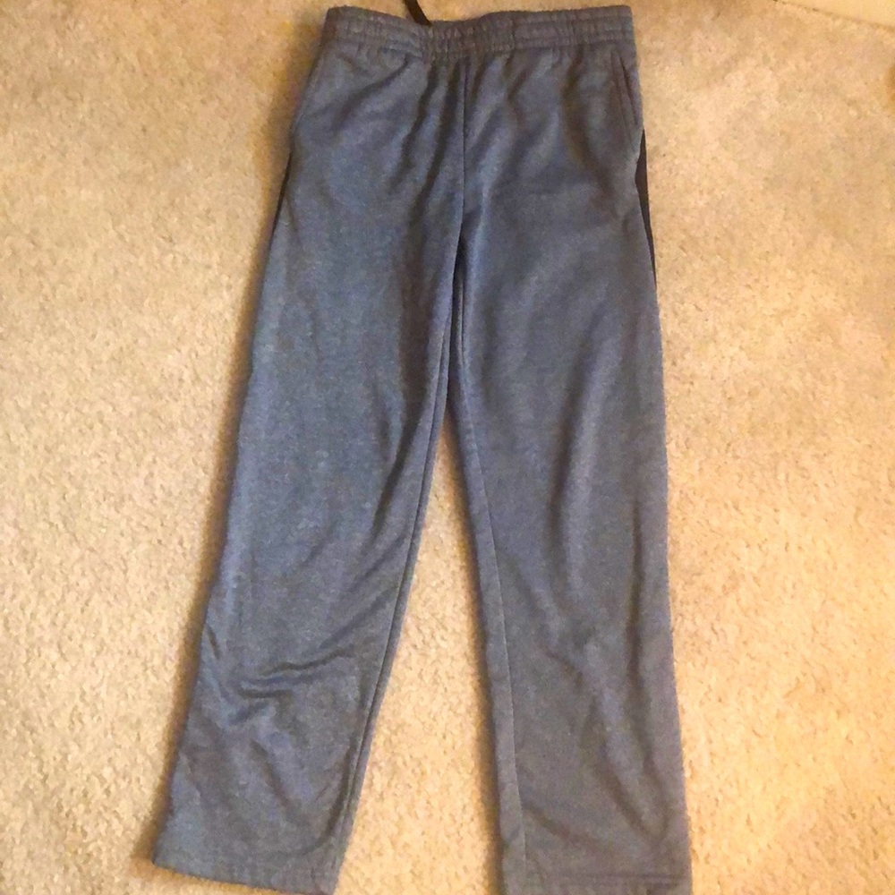 BIG BOYS - Gray Sweatpants - Size Large 14/16